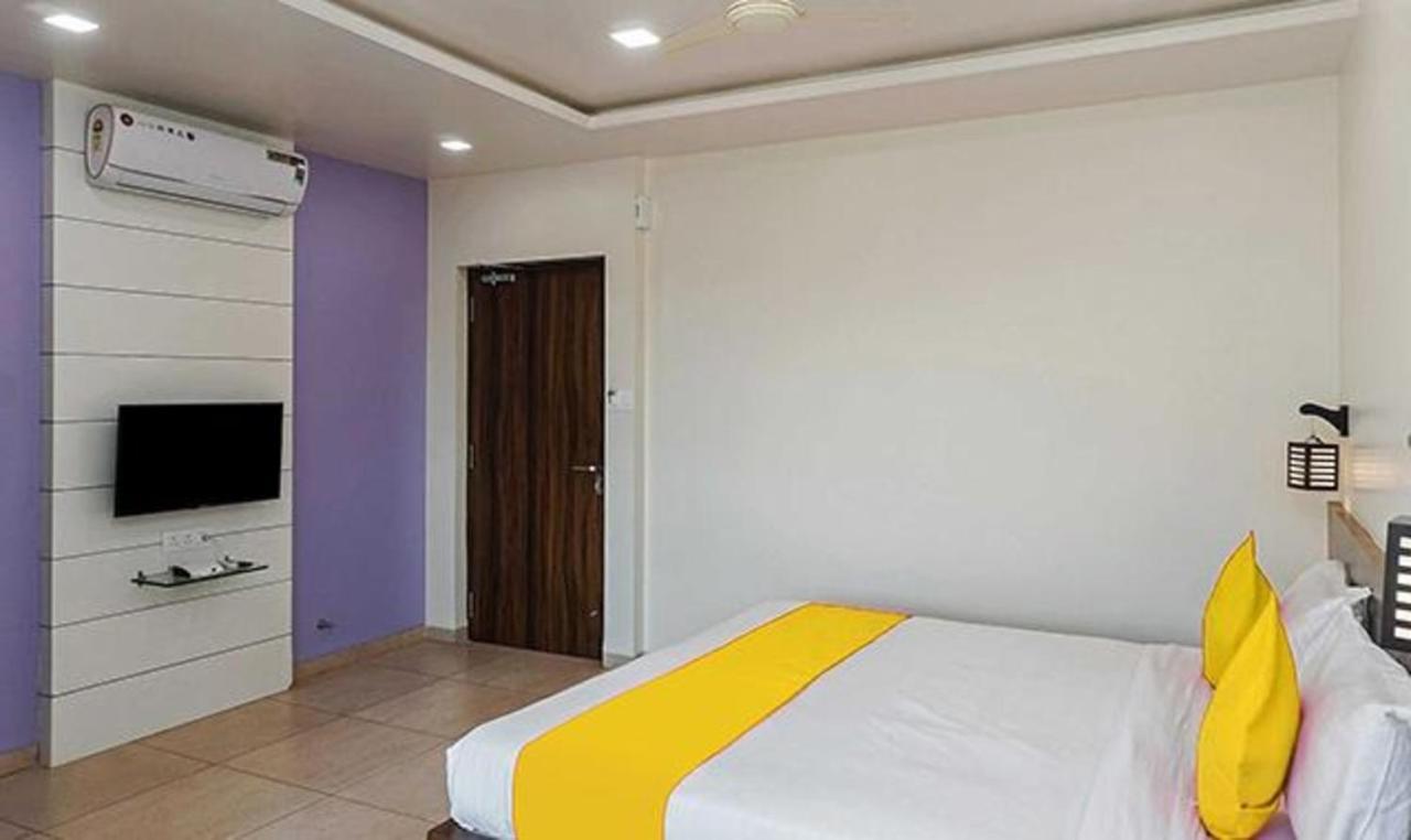 Fabhotel Karishma Palace Supe Екстериор снимка